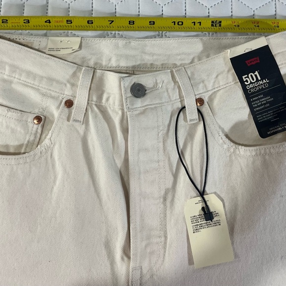 Levi's 501 Button Fly Cropped Straight Distressed Jeans Cream Women's Size 30 - Picture 7 of 12